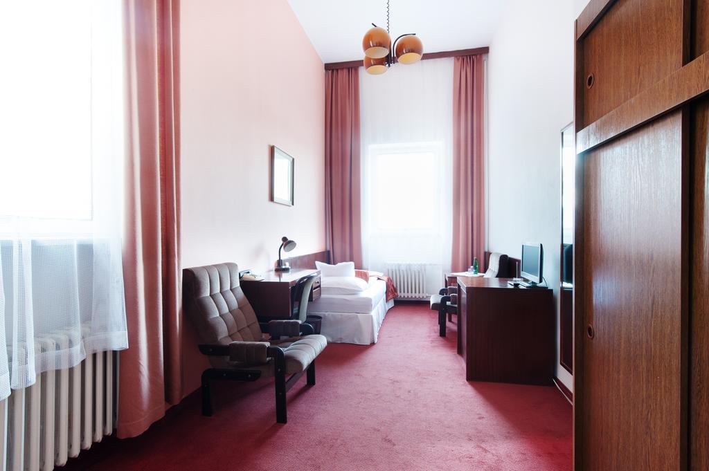Hotel Slavia Brno Bagian luar foto