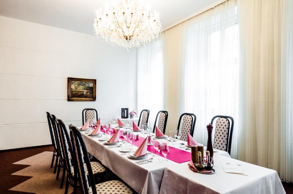 Hotel Slavia Brno Bagian luar foto
