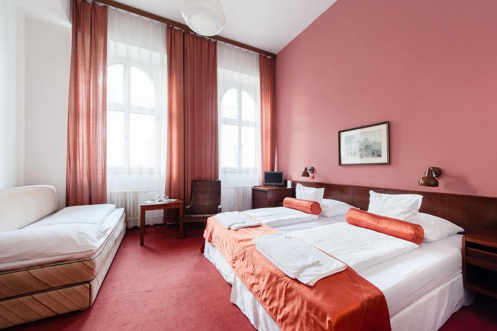 Hotel Slavia Brno Bagian luar foto