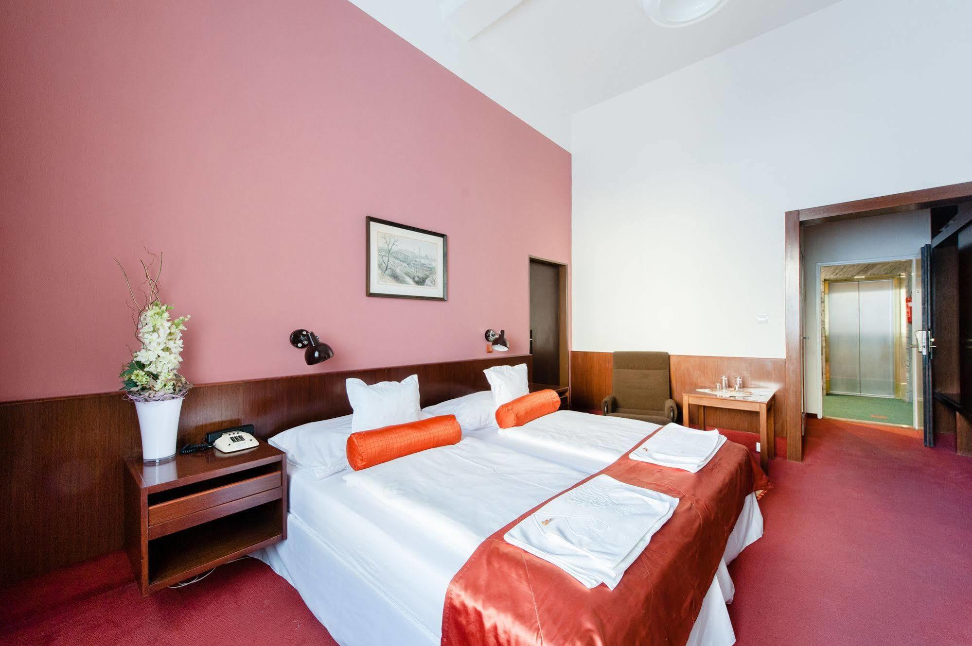 Hotel Slavia Brno Bagian luar foto
