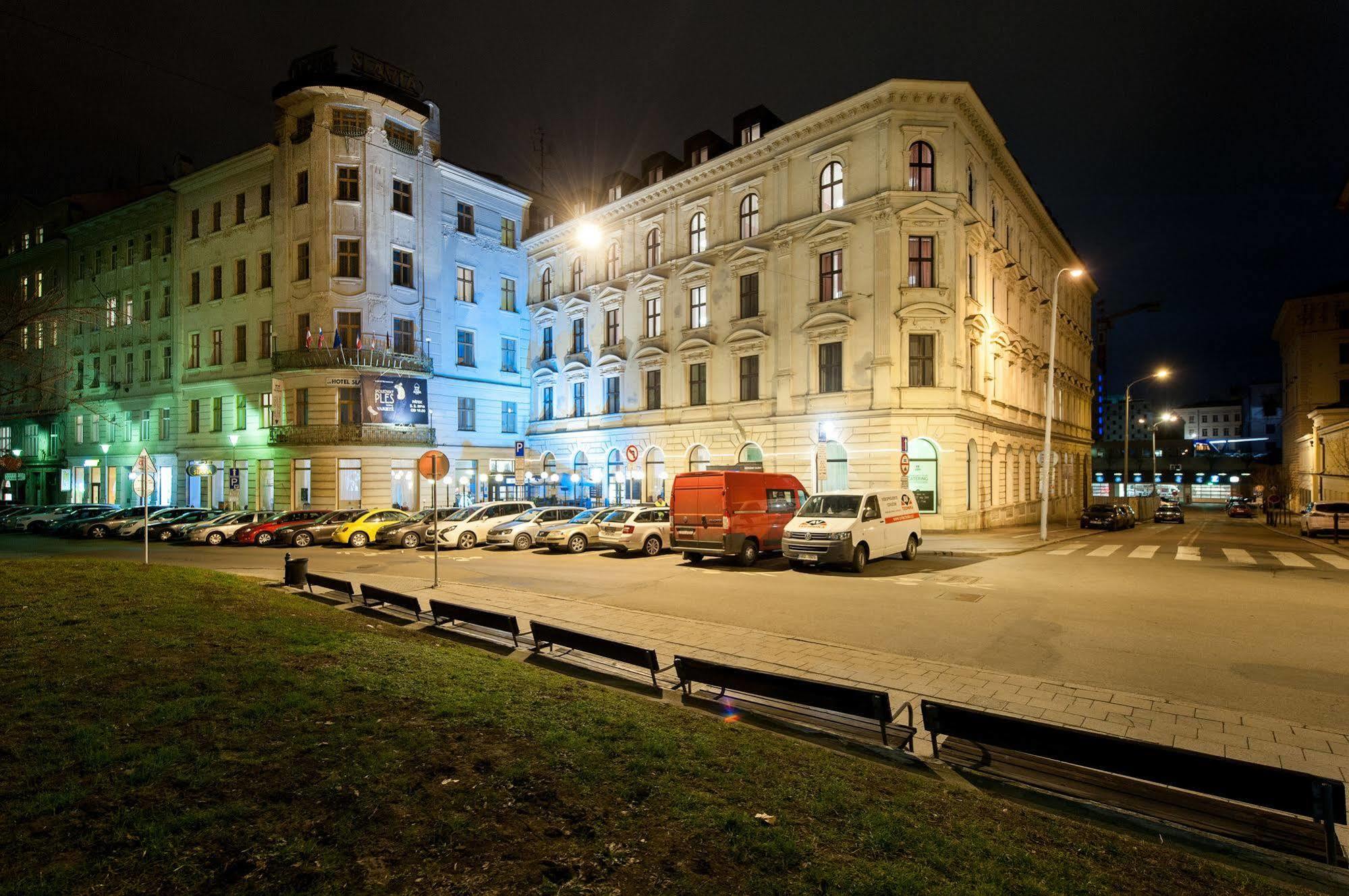 Hotel Slavia Brno Bagian luar foto